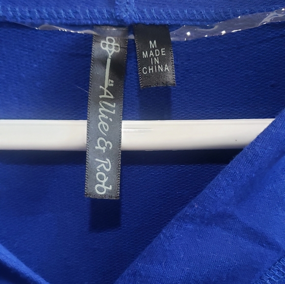Allie & Rob cobalt blue lightweight pullover hoodie size medium - Picture 4 of 4